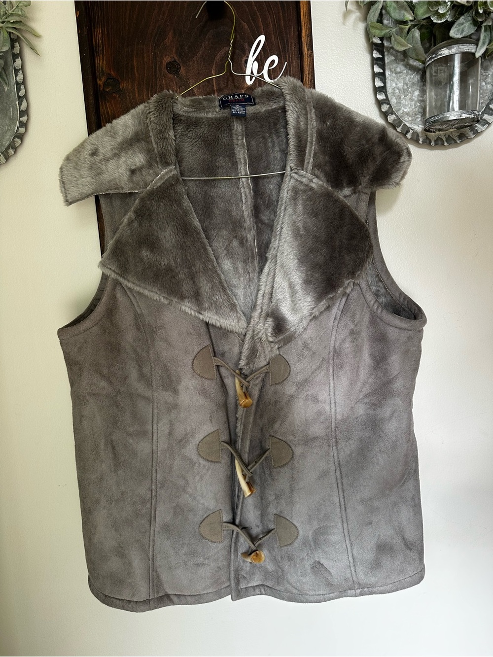 Chaps Denim Gray Faux Suede Shearling Vest with faux fur lining — XL
